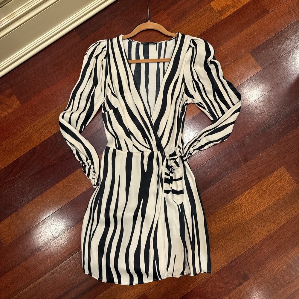 Zara dress , size xs. Wrap with shorts under